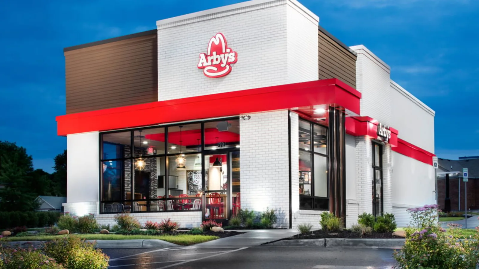 Arby’s restaurant at dusk