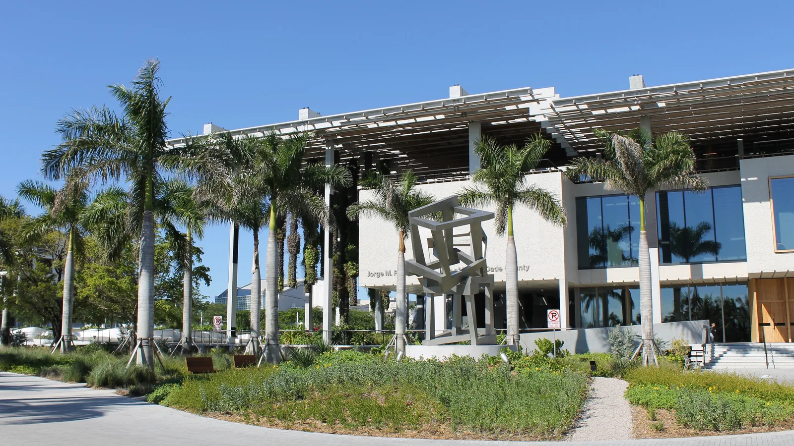 Pérez Art Museum Miami on Biscayne Bay