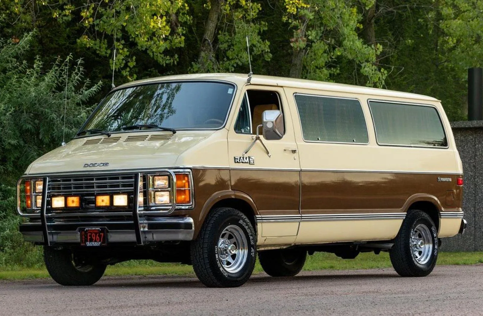 Dodge Ram Van (B-Series)