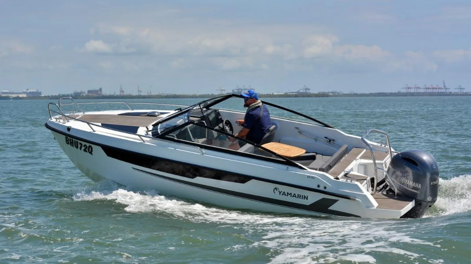 Generic cabin cruiser